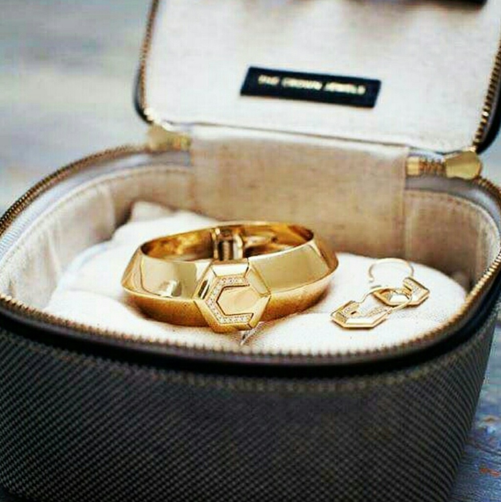 India Hicks Gold Baccarat Earrings/Casino Cuff